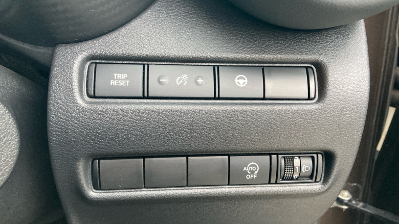 Nissan Juke 1.0 DiG-T 114 Tekna 5dr Petrol Hatchback